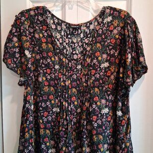 Torrid Black Floral Flutter Sleeve Blouse Women's Size 1